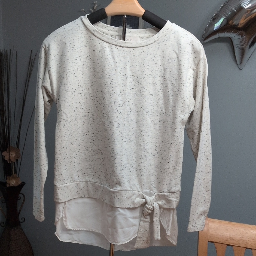 LOFT Black and White Speckled Top